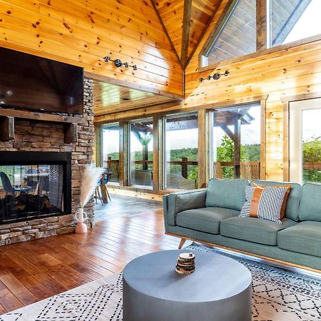 גטלינבורג The Solstice - Amenities Galore Mountain Retreat מראה חיצוני תמונה