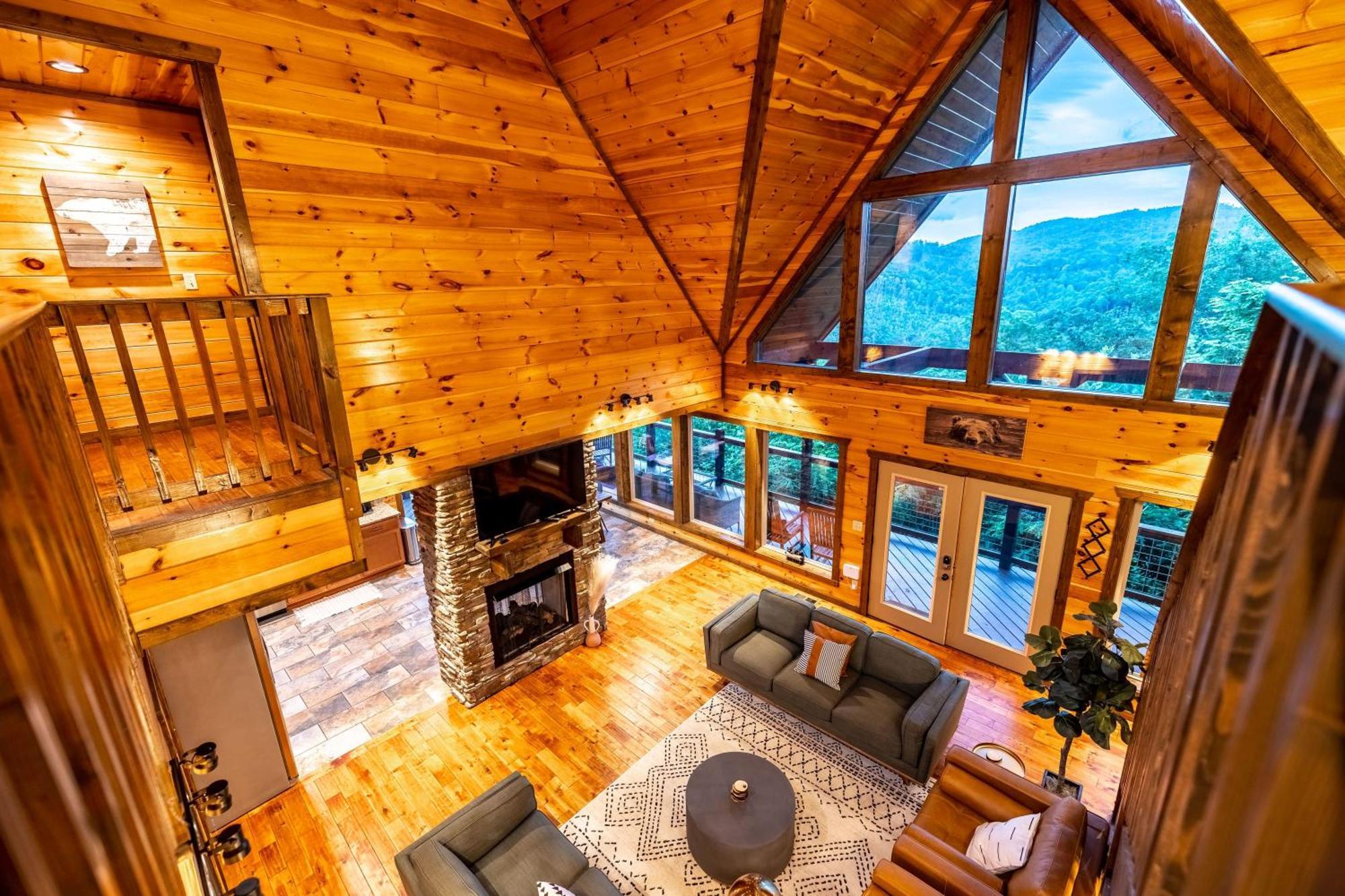 גטלינבורג The Solstice - Amenities Galore Mountain Retreat מראה חיצוני תמונה
