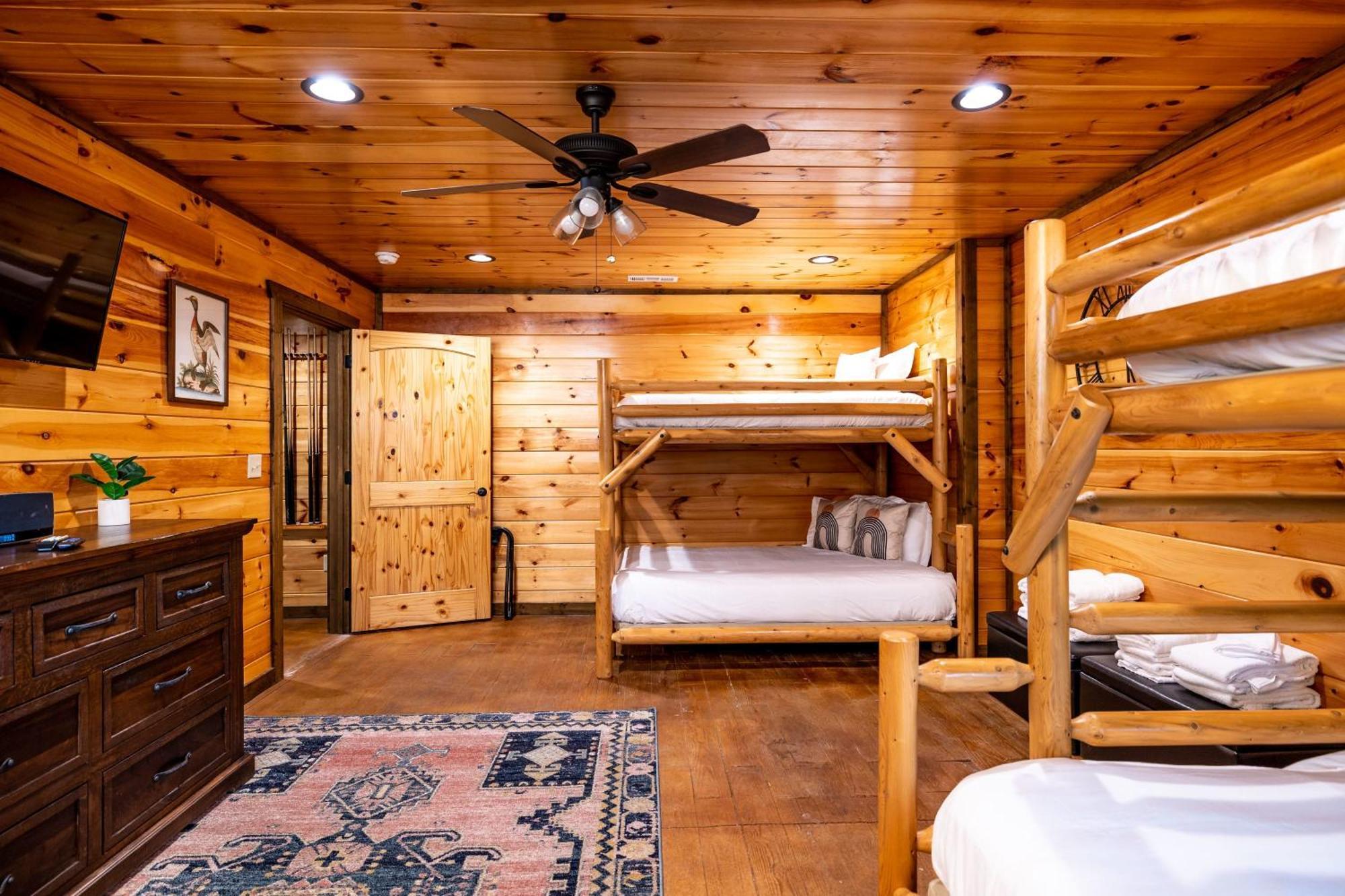 גטלינבורג The Solstice - Amenities Galore Mountain Retreat מראה חיצוני תמונה