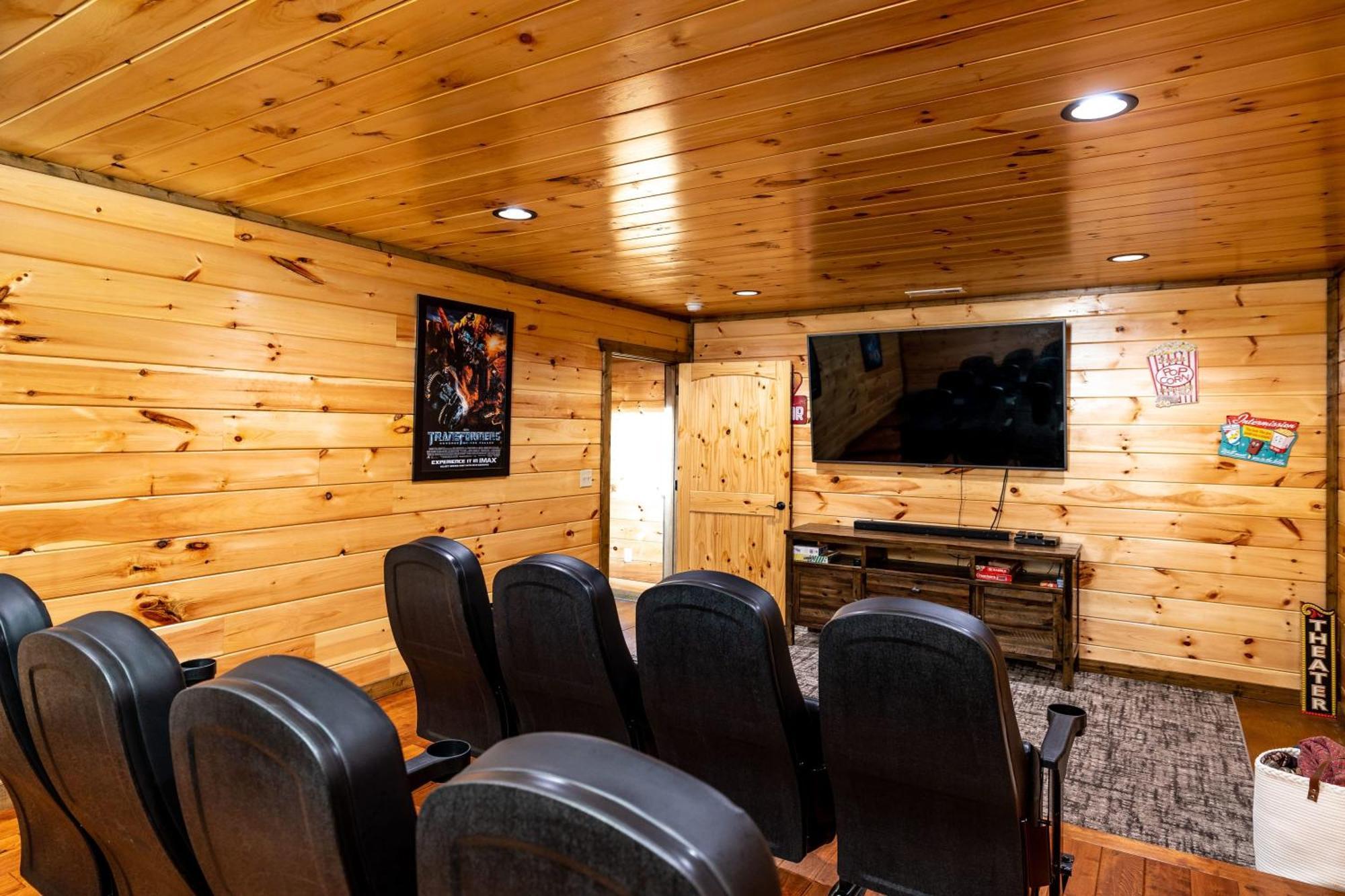 גטלינבורג The Solstice - Amenities Galore Mountain Retreat מראה חיצוני תמונה