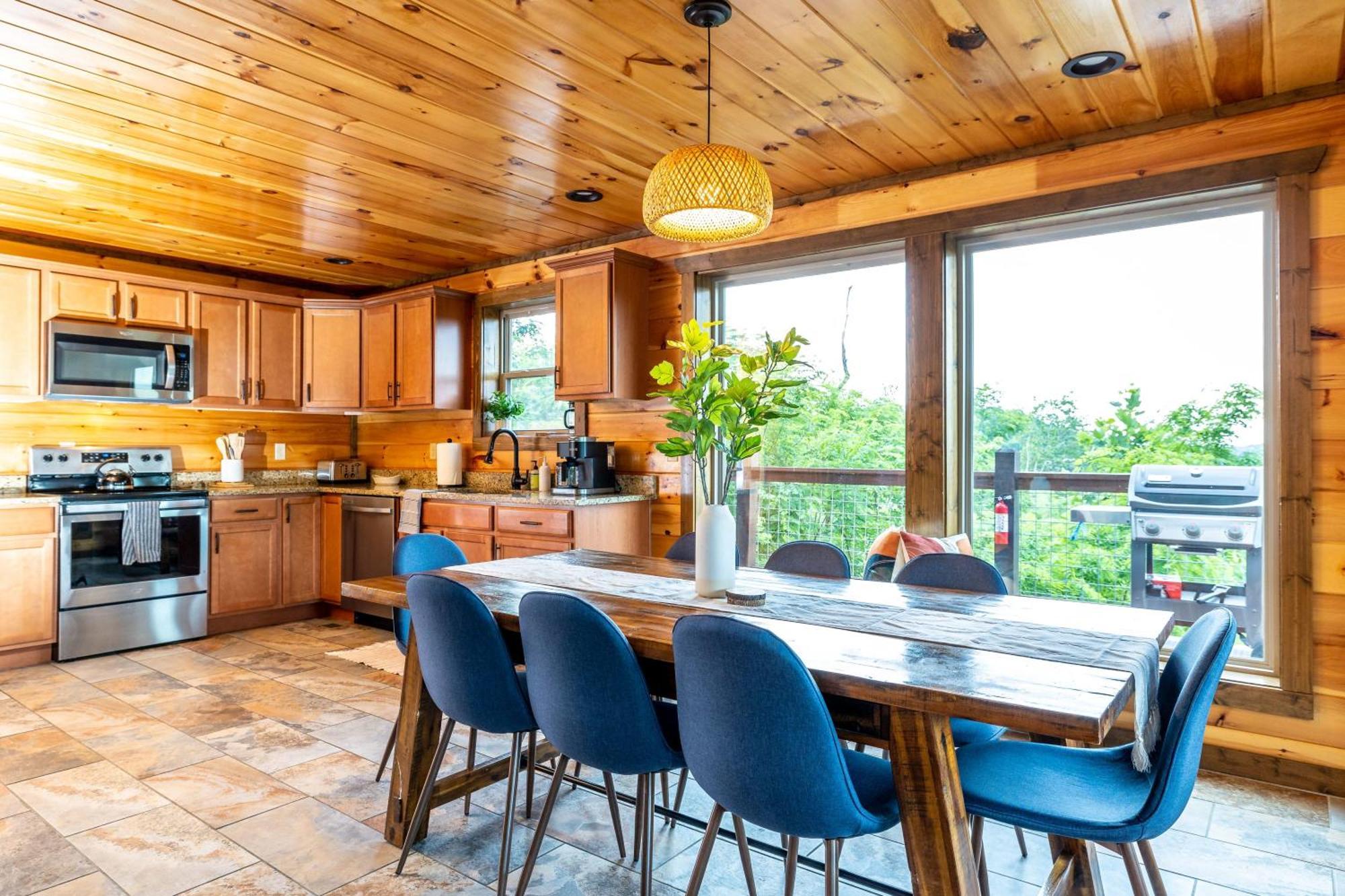 גטלינבורג The Solstice - Amenities Galore Mountain Retreat מראה חיצוני תמונה